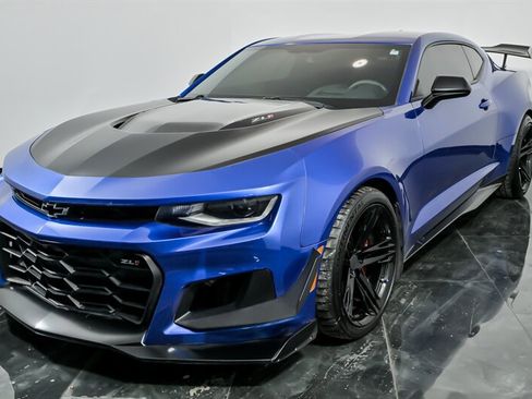 Used 2018 Chevrolet Camaro ZL1 image 5