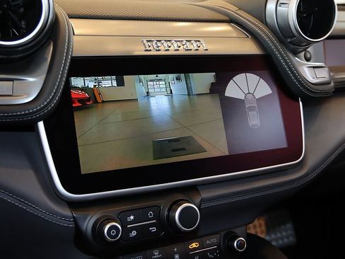 Certified 2017 Ferrari GTC4Lusso image 98