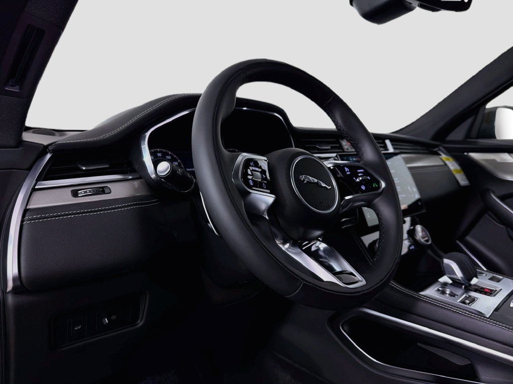 New 2026 Jaguar F-PACE R-Dynamic S AWD/4WD image 9
