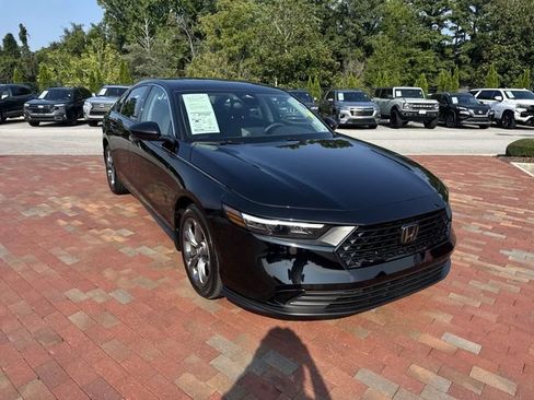 Certified 2024 Honda Accord EX image 38