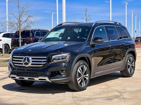 Used 2025 Mercedes-Benz GLB 250 image 4