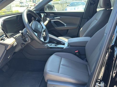 Used 2025 Audi Q5 Premium Plus w/ Premium Plus AWD/4WD image 12