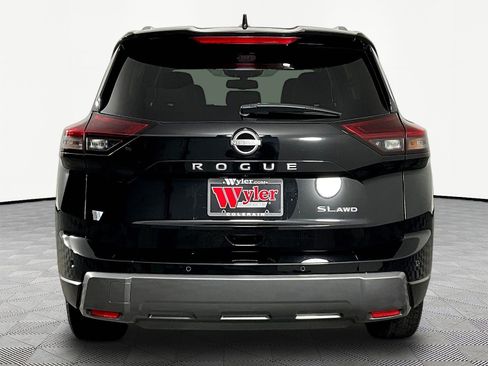 Certified 2026 Nissan Rogue SL AWD/4WD image 5