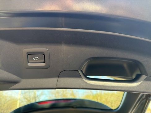 Used 2022 MAZDA CX-9 Touring image 24