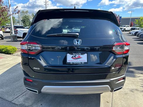Used 2025 Honda Pilot Elite image 4