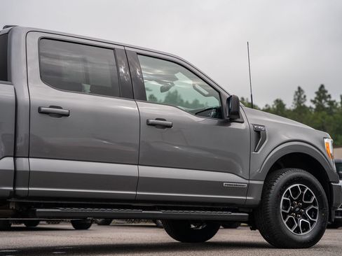 Certified 2022 Ford F150 XLT w/ Equipment Group 301A Mid AWD/4WD image 9