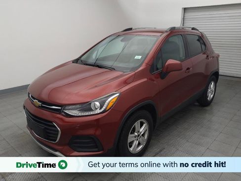 Used 2021 Chevrolet Trax LT image 1