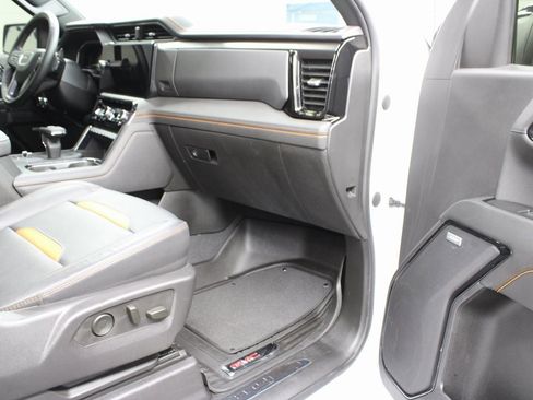 Used 2024 GMC Sierra 1500 AT4 w/ Technology Package image 35