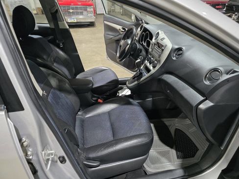Used 2009 Pontiac Vibe GT FWD image 34