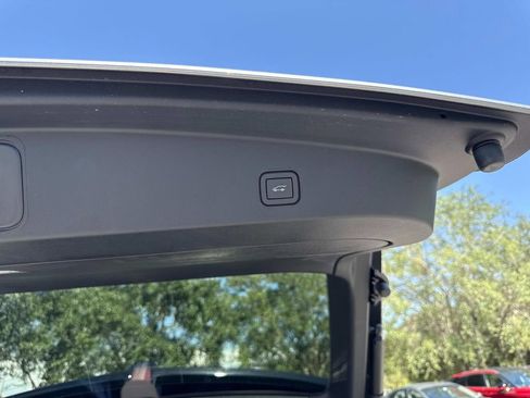 New 2026 Cadillac Lyriq V image 31