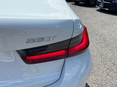 Used 2024 BMW 330i xDrive Sedan w/ Convenience Package AWD/4WD image 32
