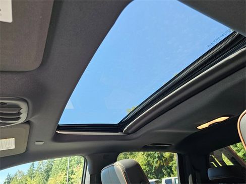 New 2025 GMC Canyon AT4 w/ Nightfall Edition image 20