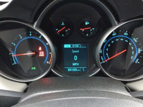 Used 2014 Chevrolet Cruze LS image 15