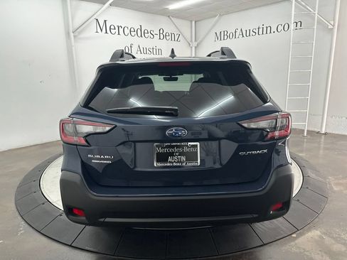 Used 2025 Subaru Outback Premium AWD/4WD image 6