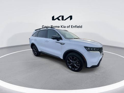 Used 2021 Kia Sorento SX Prestige image 2