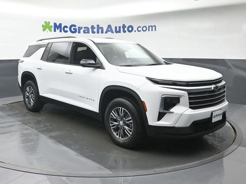 New 2026 Chevrolet Traverse LT w/ Driver Confidence Package image 2