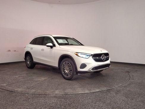 Used 2026 Mercedes-Benz GLC 300 image 7