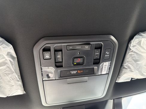 New 2026 Toyota Tundra Platinum AWD/4WD image 32