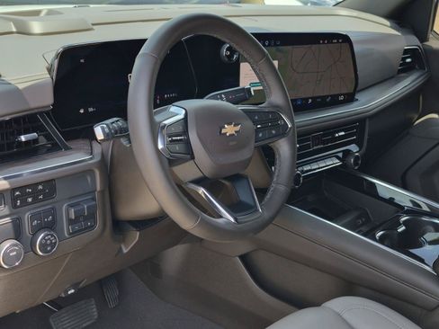 Used 2025 Chevrolet Tahoe LT w/ Comfort Package RWD image 13