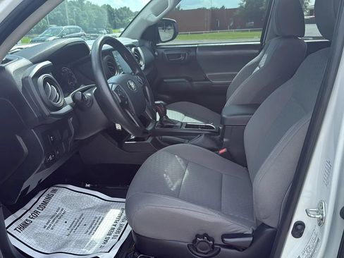 Used 2023 Toyota Tacoma SR AWD/4WD image 15