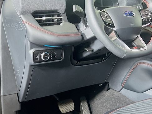 Used 2025 Ford Explorer ST w/ Sun And Sound Package AWD/4WD image 10