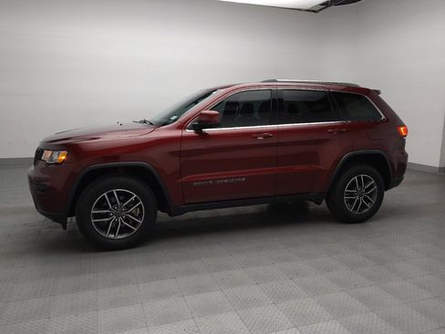 Used 2019 Jeep Grand Cherokee Laredo w/ Laredo X Package image 2