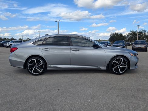 Used 2022 Honda Accord Sport Special Edition image 4