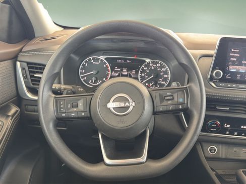Certified 2023 Nissan Rogue SV AWD/4WD image 9