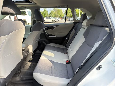 Used 2020 Toyota RAV4 XLE w/ Convenience Package AWD/4WD image 32