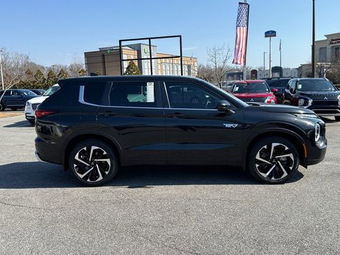 Used 2023 Mitsubishi Outlander SE image 8