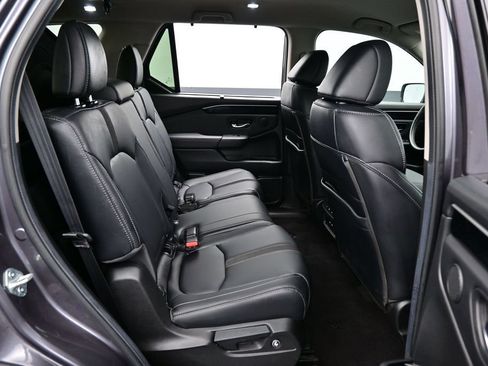 Used 2025 Honda Pilot EX-L image 34