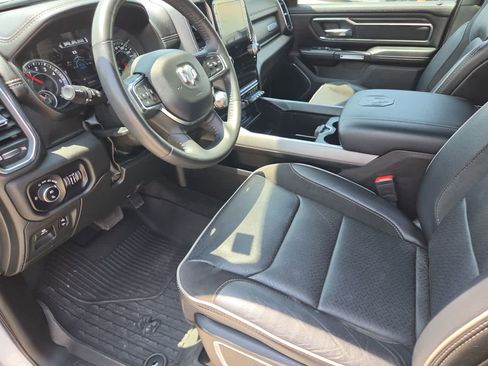 Used 2024 RAM 1500 Laramie AWD/4WD image 10