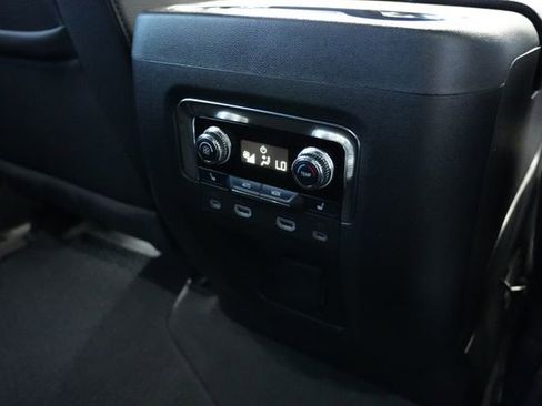 Used 2024 GMC Yukon Denali AWD/4WD image 15