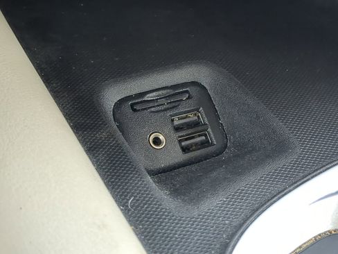 Used 2020 Buick Enclave Essence w/ Sound and Sites Package image 22