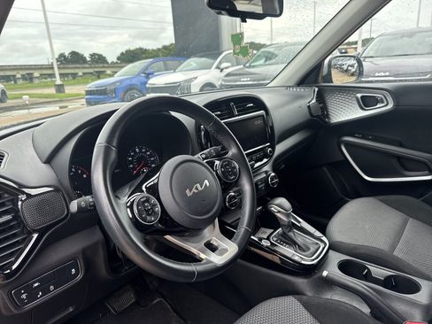 Used 2022 Kia Soul X-Line FWD image 28