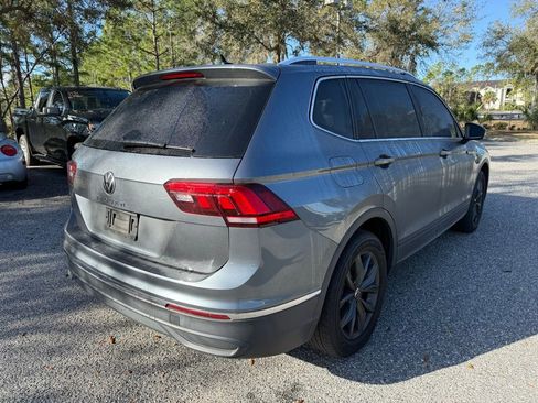 Used 2022 Volkswagen Tiguan SE image 9