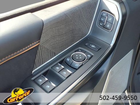 Used 2024 Ford F350 Platinum image 18