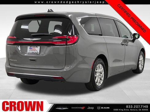 Used 2025 Chrysler Pacifica Select FWD image 7