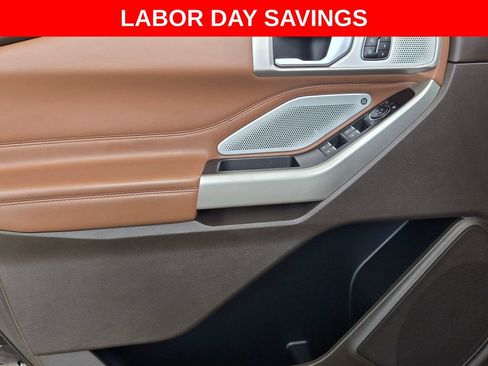 Used 2023 Ford Explorer King Ranch w/ Technology Package RWD image 11