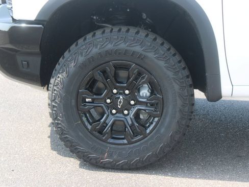 New 2026 Chevrolet Silverado 1500 ZR2 AWD/4WD image 19
