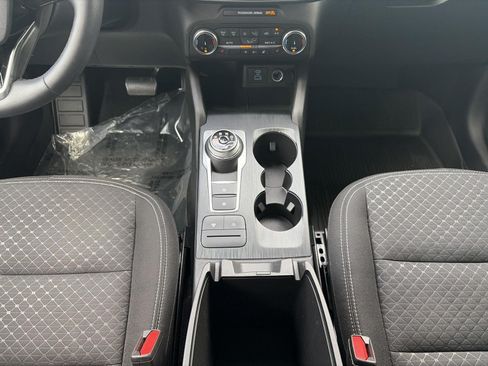 Used 2023 Ford Escape Active AWD/4WD image 45