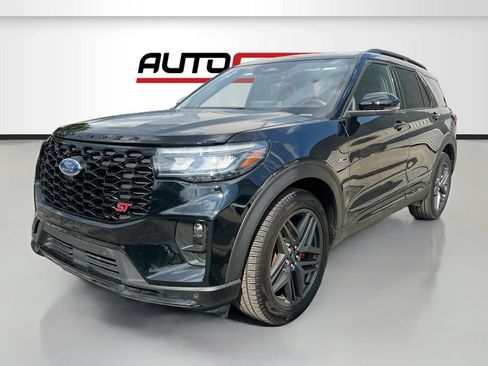 Used 2026 Ford Explorer ST AWD/4WD image 3