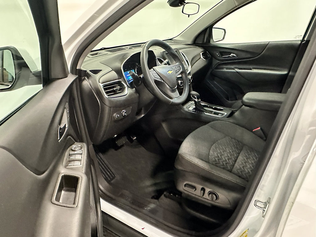 Used 2024 Chevrolet Equinox LT w/ LPO, Floor Liner Package AWD/4WD image 21