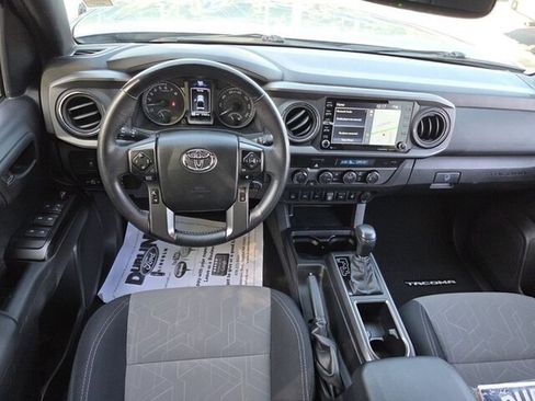 Used 2023 Toyota Tacoma TRD Off-Road w/ Technology Package AWD/4WD image 10