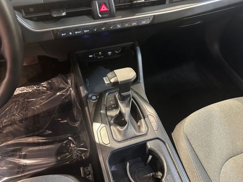 Used 2025 Kia K4 LXS image 41