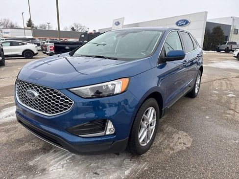 Used 2024 Ford Edge SEL w/ Convenience Package image 2