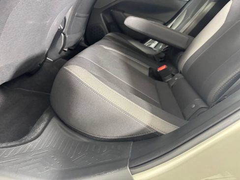 Used 2025 Subaru Crosstrek 2.5i Premium AWD/4WD image 30