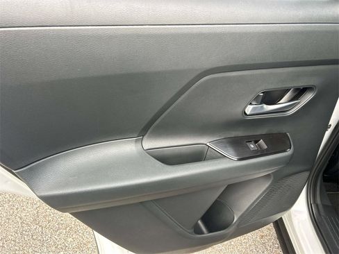 New 2026 Nissan Kicks SV image 17