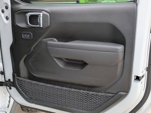 Used 2025 Jeep Gladiator Rubicon w/ Convenience Group image 27