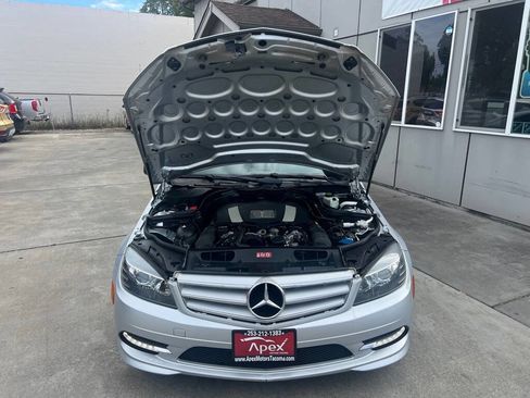 Used 2011 Mercedes-Benz C 300 4MATIC Sedan image 10